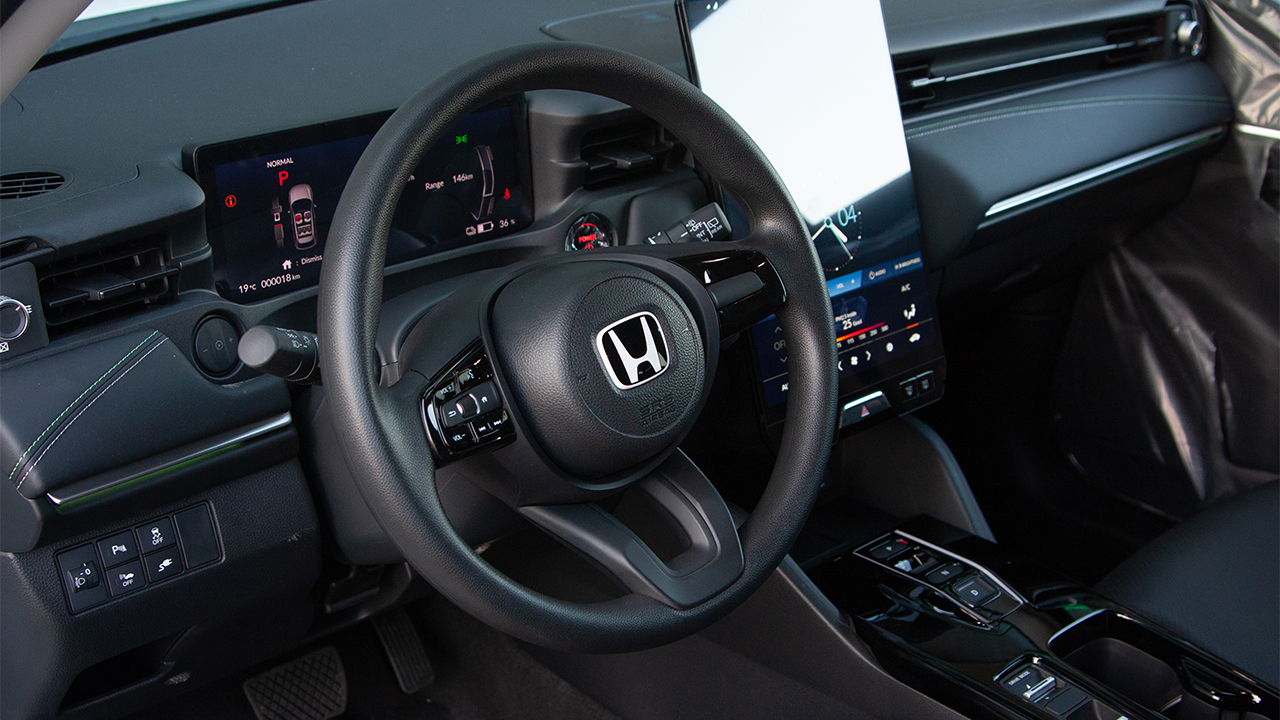 Honda e:NP1 e-Chi white - фото салон 5