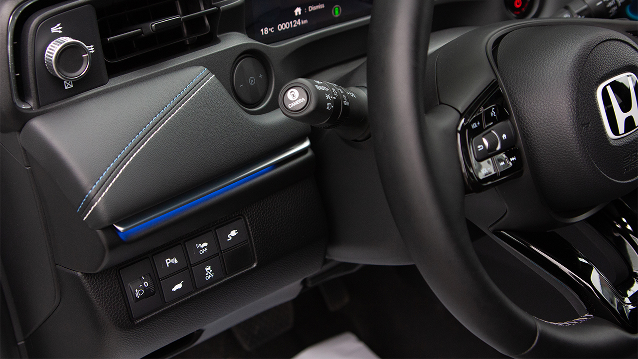 Honda e:NS1 e-Border white - фото салон 3