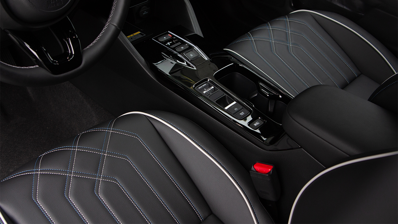 Honda e:NS1 e-Border white - фото салон 8