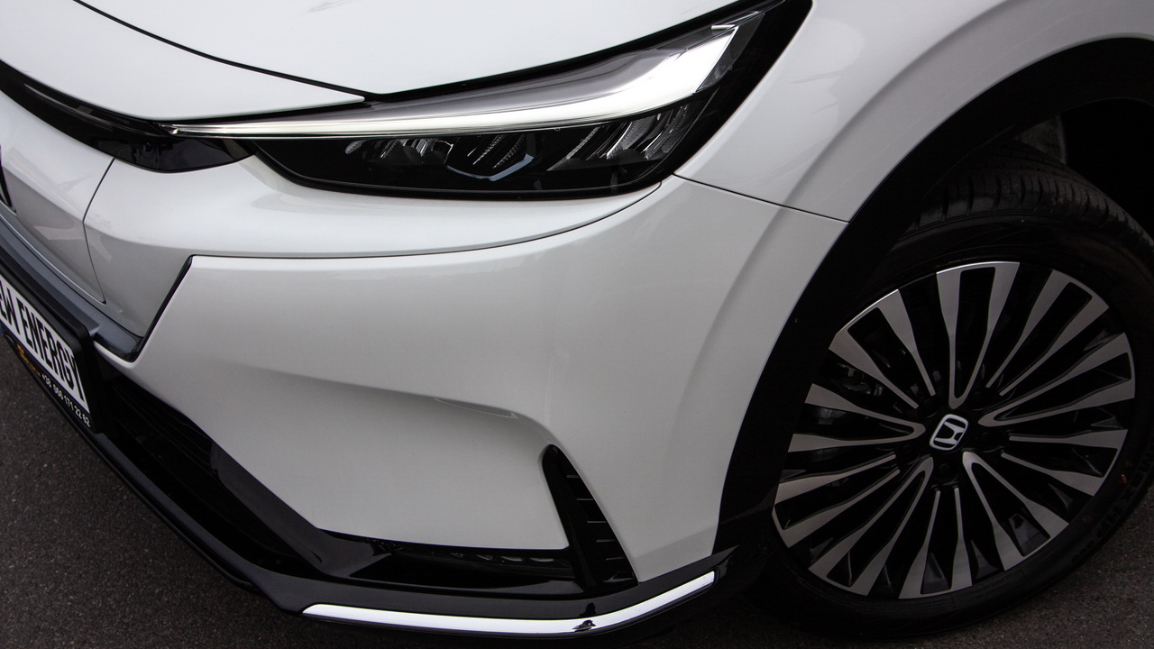 Honda e:NS1 e-Border white - фото 2