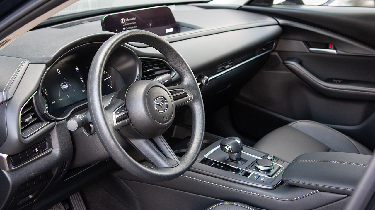 Mazda CX-30 EV Driving blue - фото салон 2