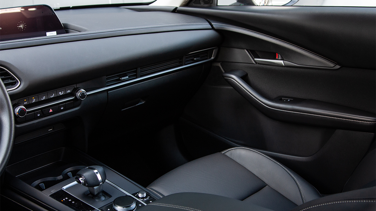 Mazda CX-30 EV Driving blue - фото салон 7