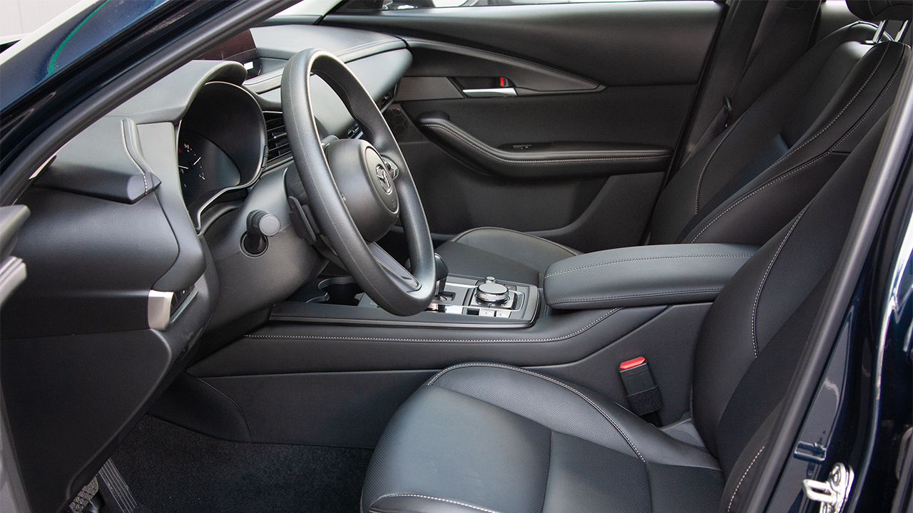 Mazda CX-30 EV Driving blue - фото салон 8