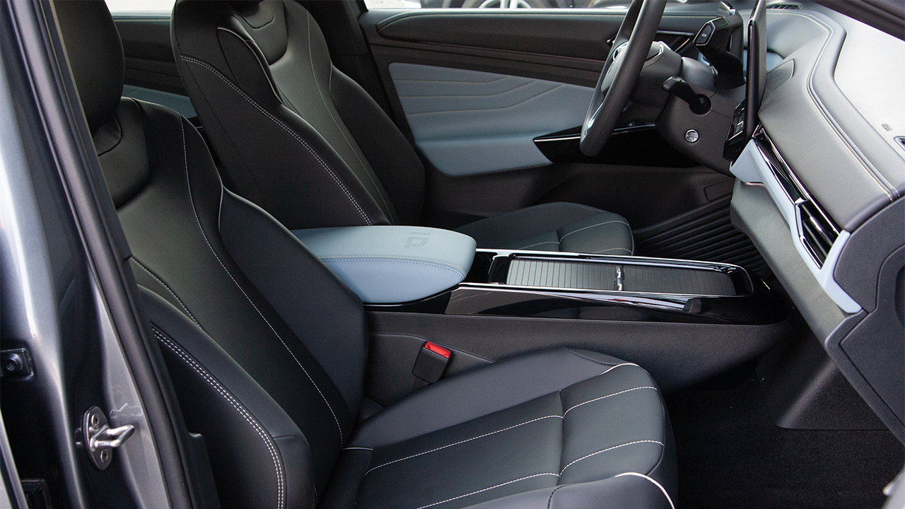Volkswagen ID.4 X Pure Plus gray - фото салон 4