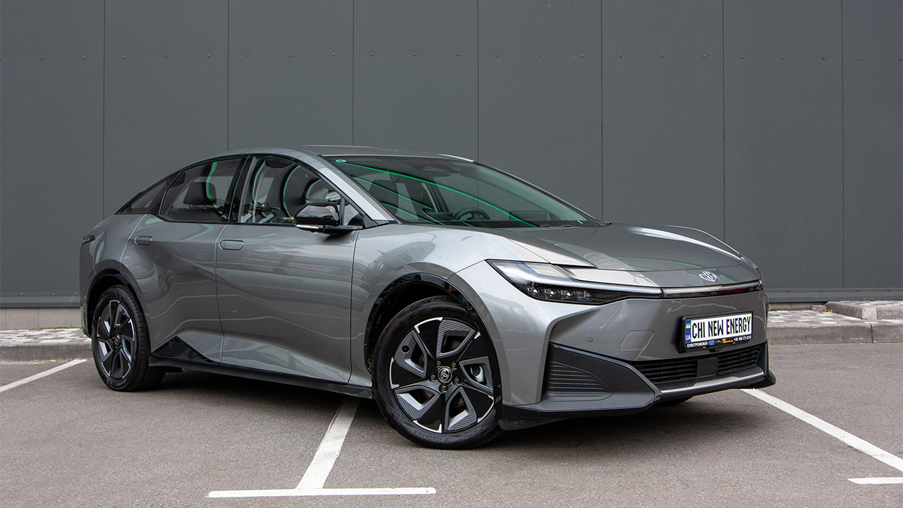 Toyota bZ3 Long Range Premium gray - фото 7