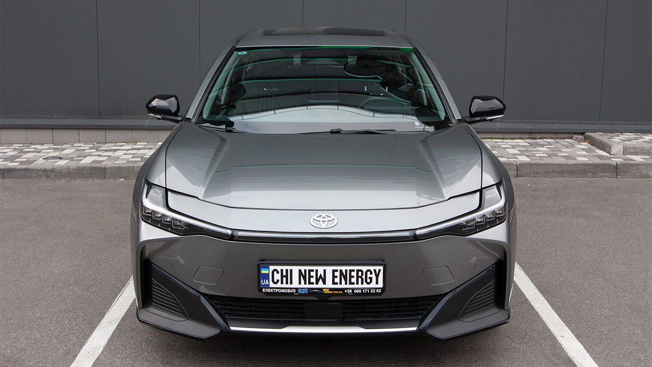 Toyota bZ3 Long Range Premium gray - фото 8
