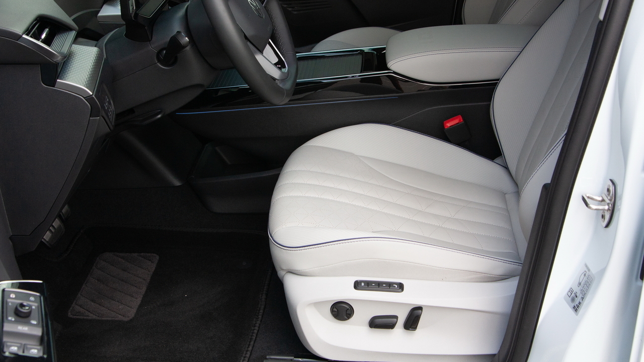 Volkswagen ID.6 X Prime white - фото салон 8