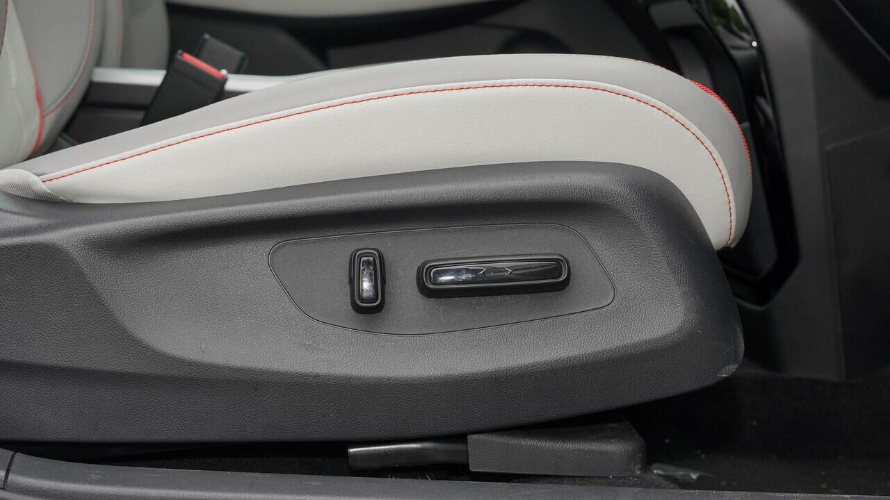 Honda e:NS2 Control gray - фото салон 8