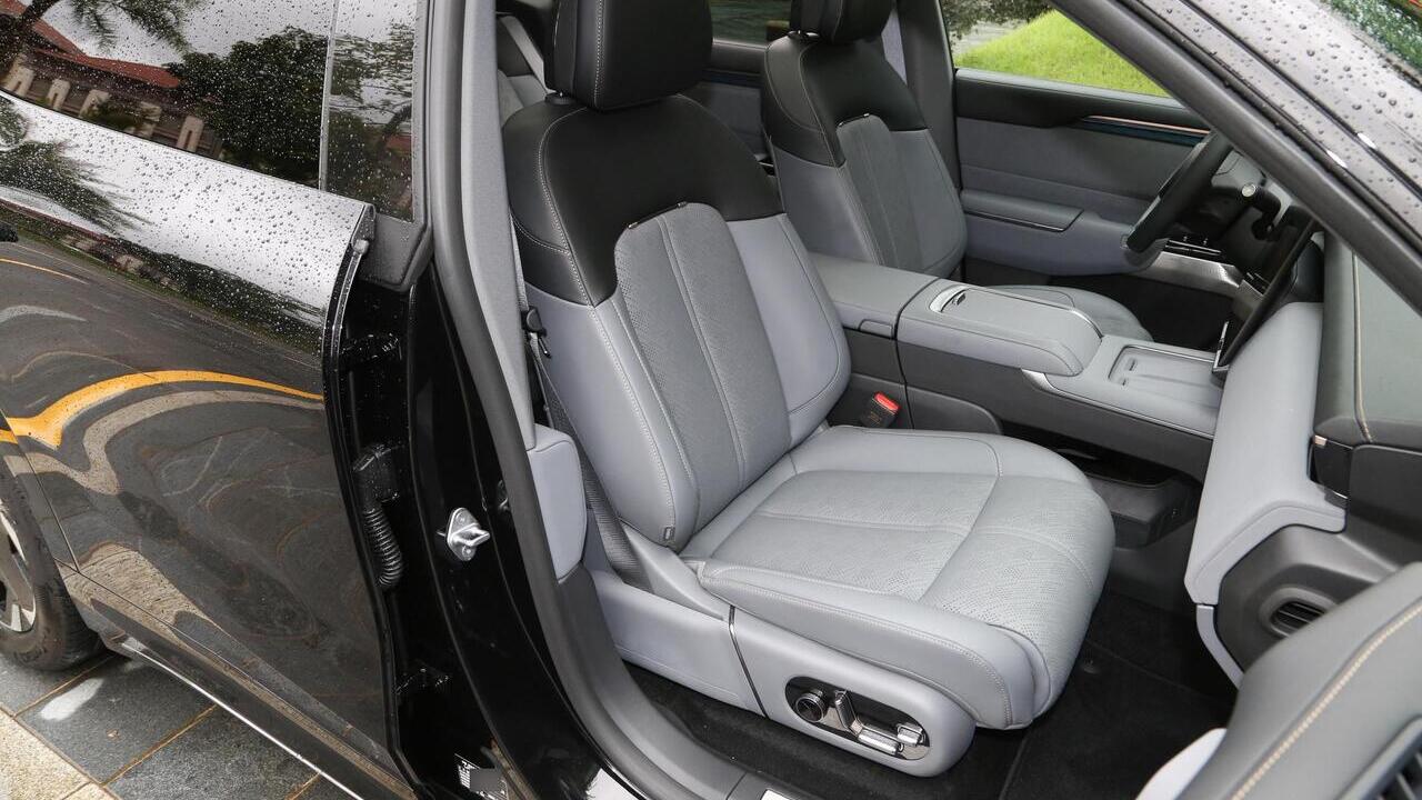 Zeekr 7X 4WD Smart 100 kwh black - фото салон 8
