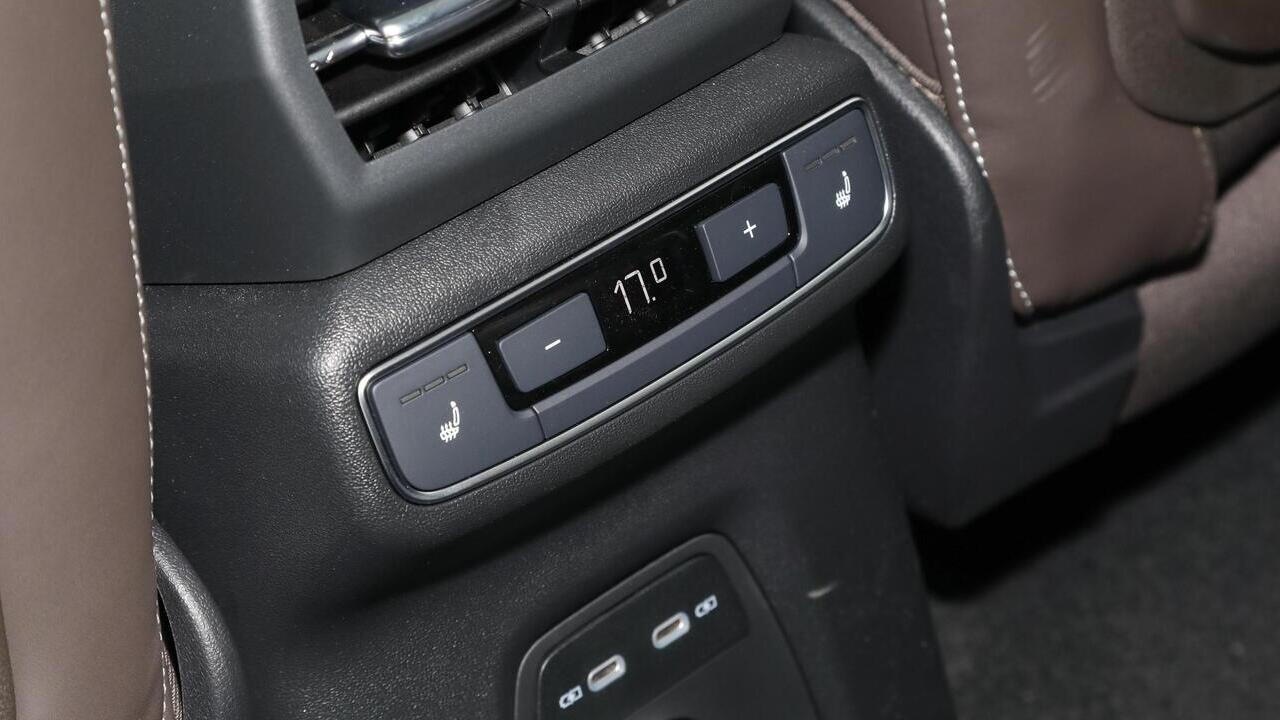 Audi Q5 e-tron 50 Quattro Brilliant black - фото салон 11
