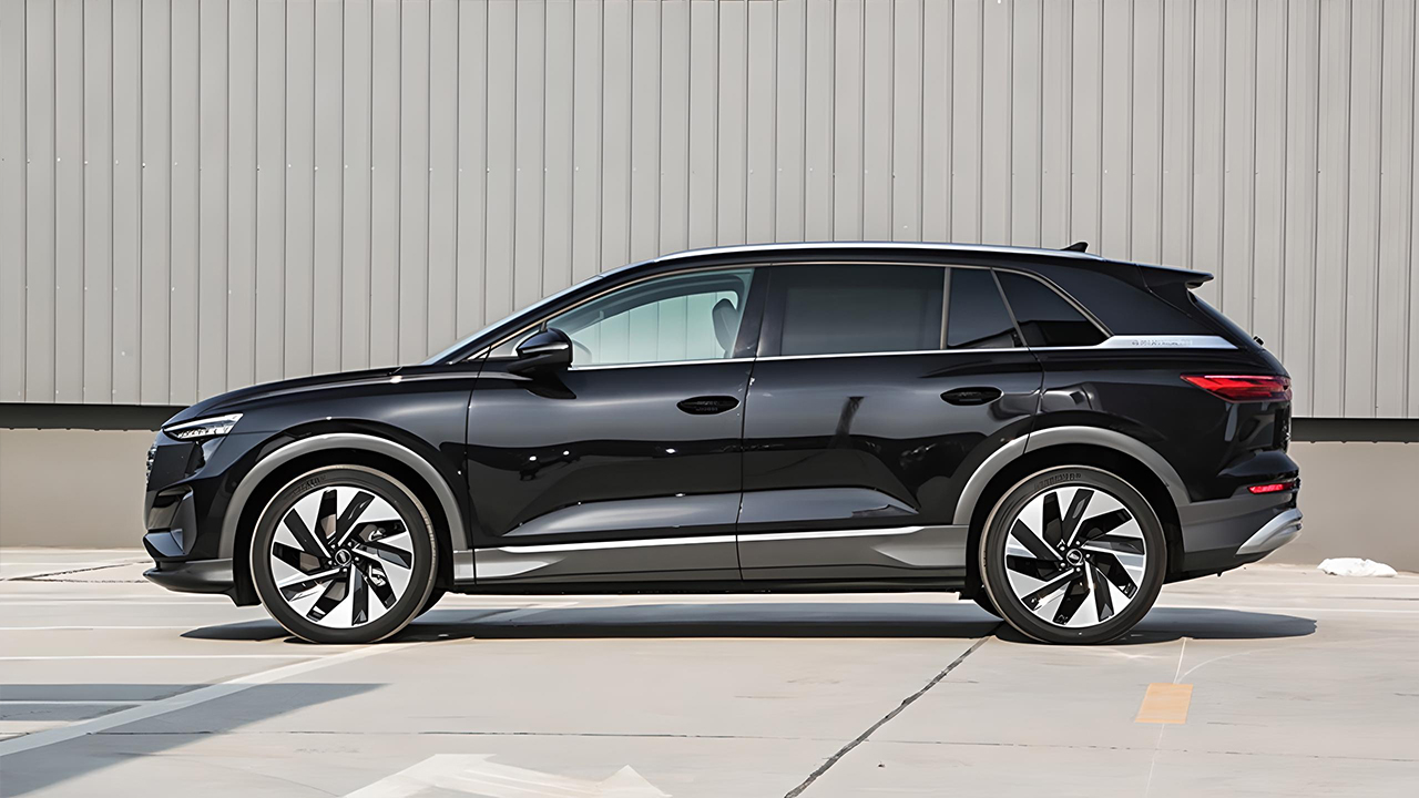 Audi Q5 e-tron 50 Quattro Brilliant black - фото 2