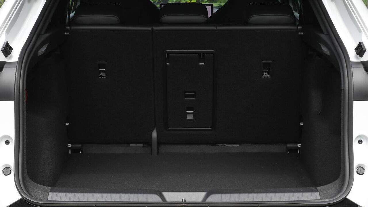 Volkswagen ID. UNYX Ultra white - фото салон 10