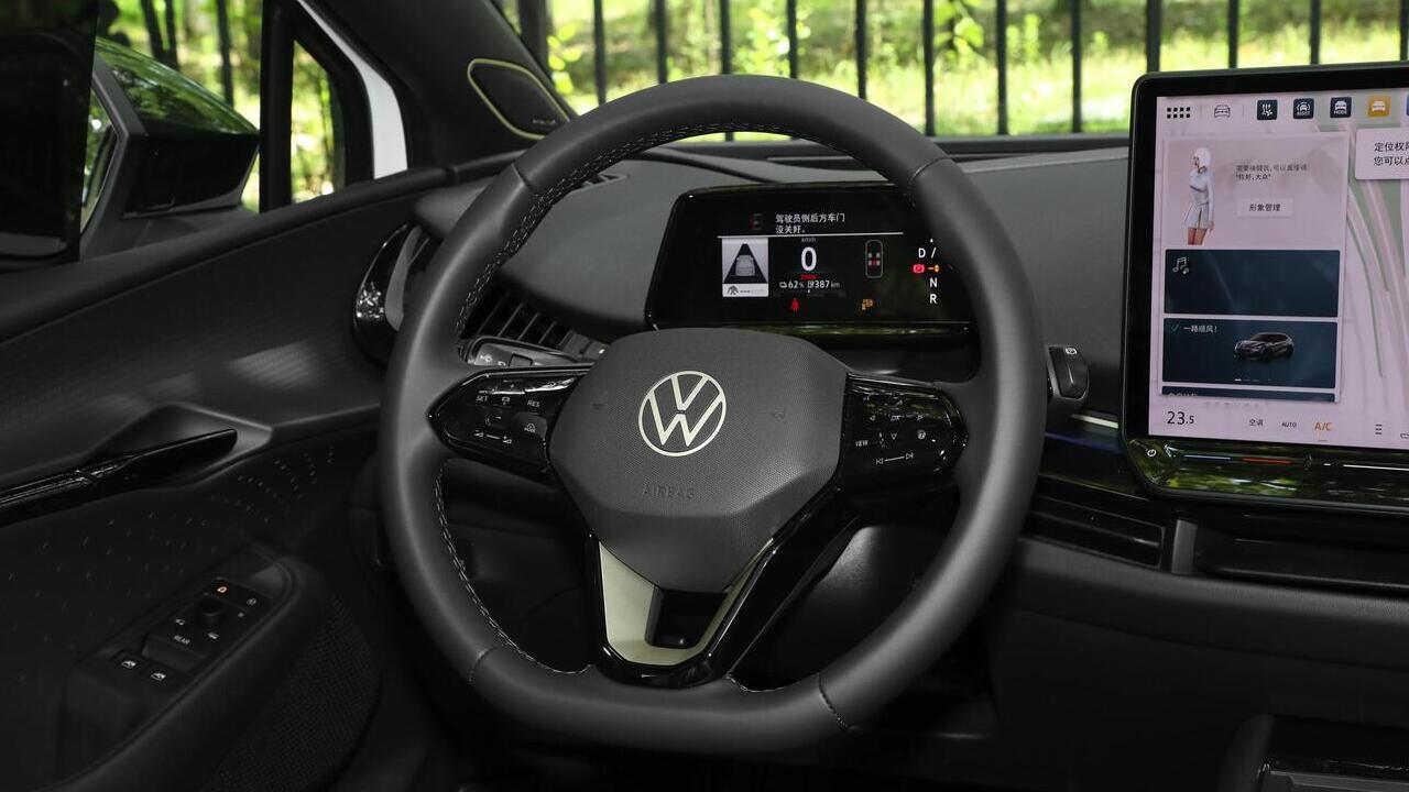 Volkswagen ID. UNYX Ultra white - фото салон