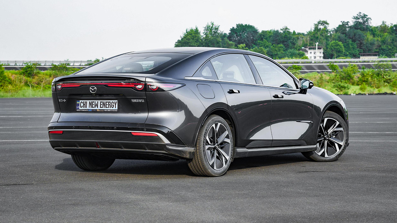 Mazda EZ-6 EV 480 Smart gray - фото 5
