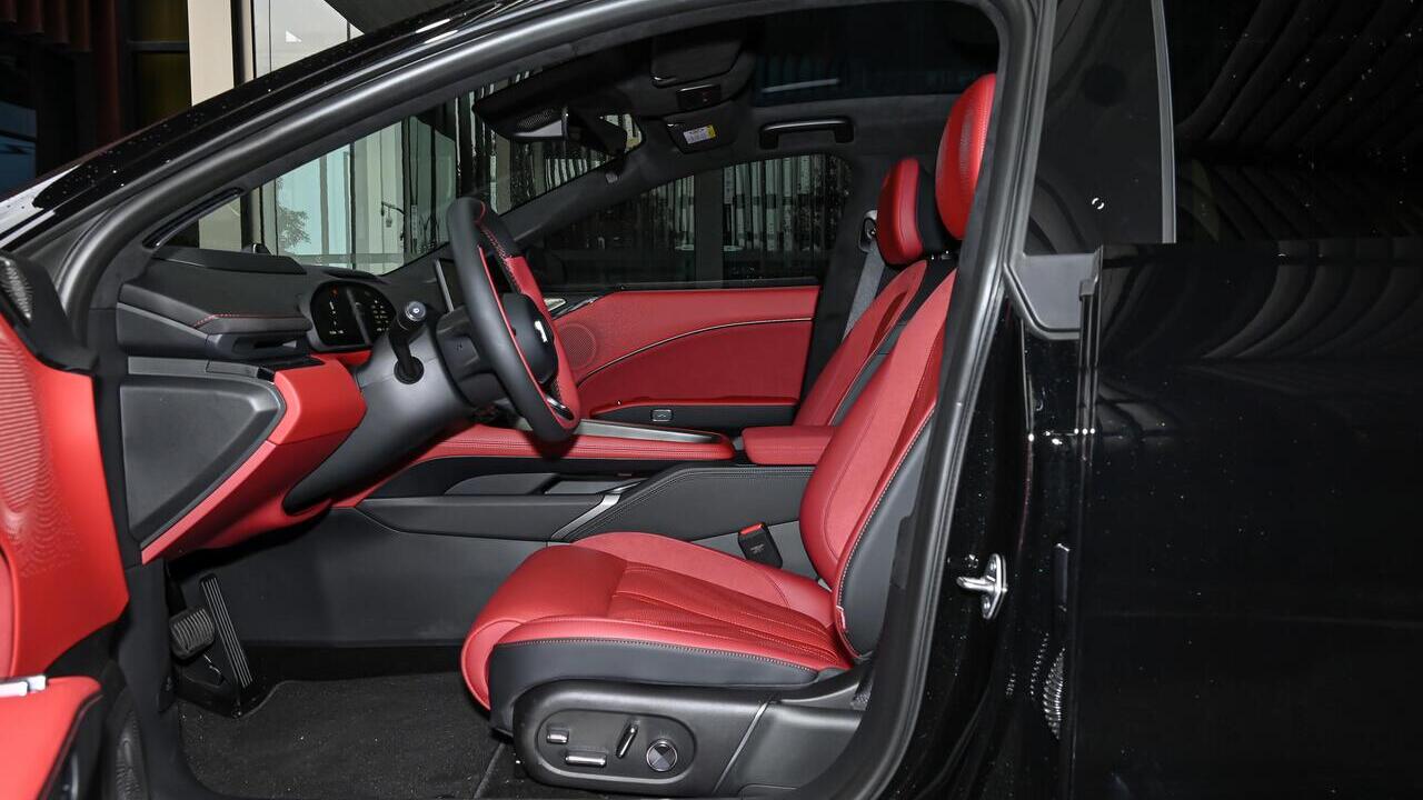 Zeekr 007 GT 4WD Smart 100 kWh black - фото салон 6