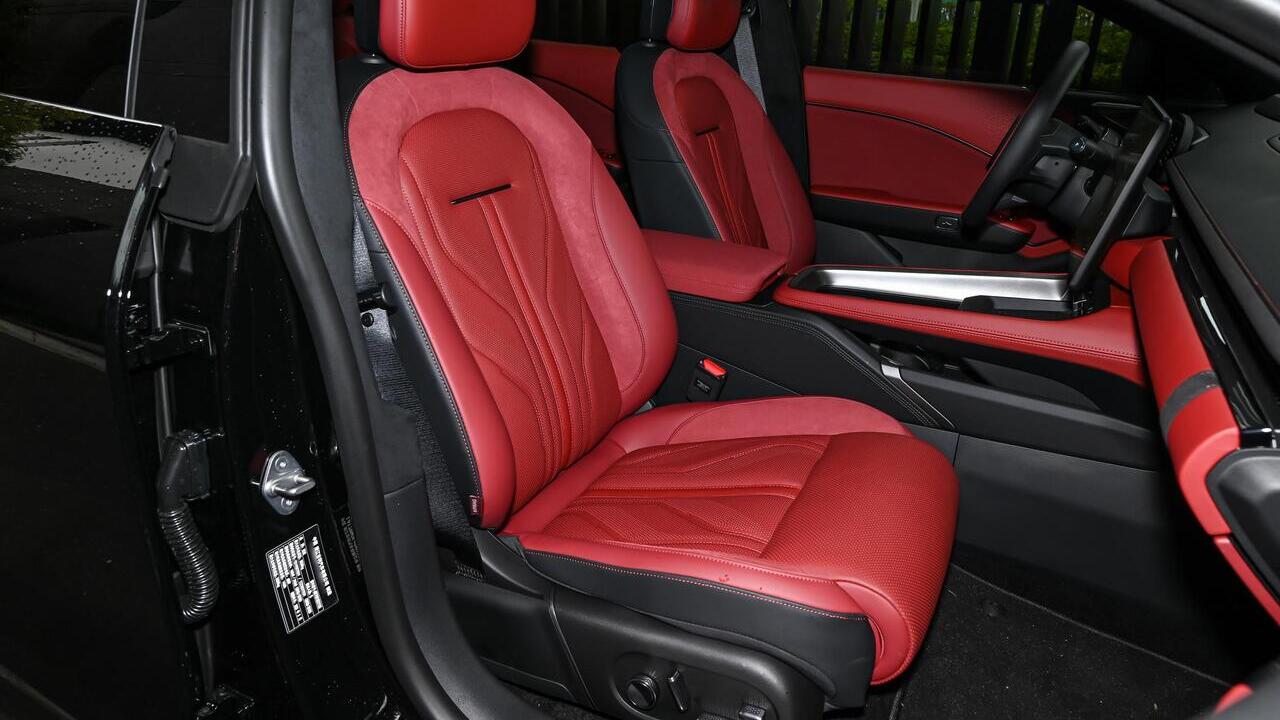 Zeekr 007 GT 4WD Smart 100 kWh black - фото салон 7