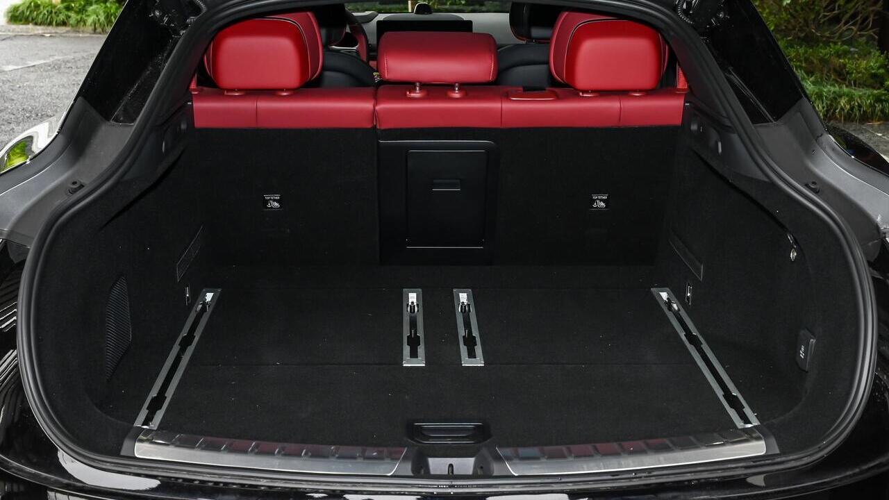 Zeekr 007 GT 4WD Smart 100 kWh black - фото салон 10